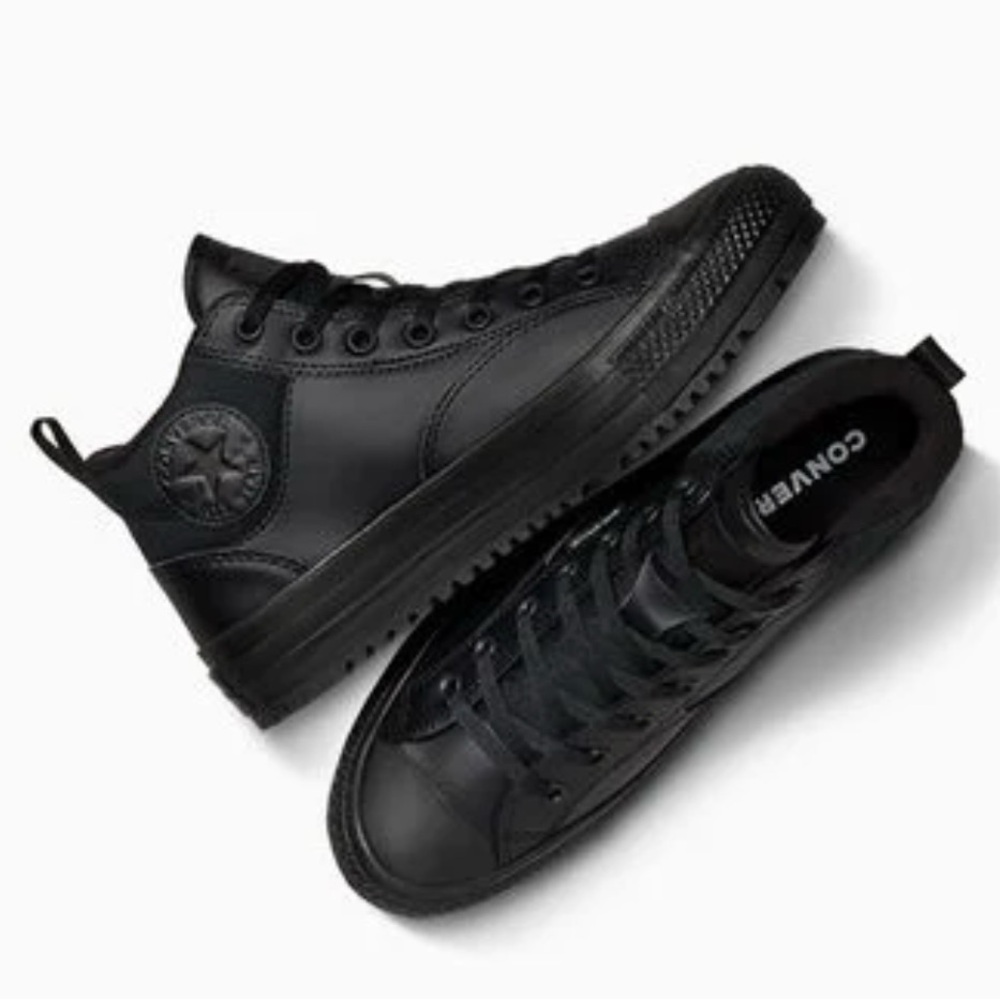 Converse sneakers booties